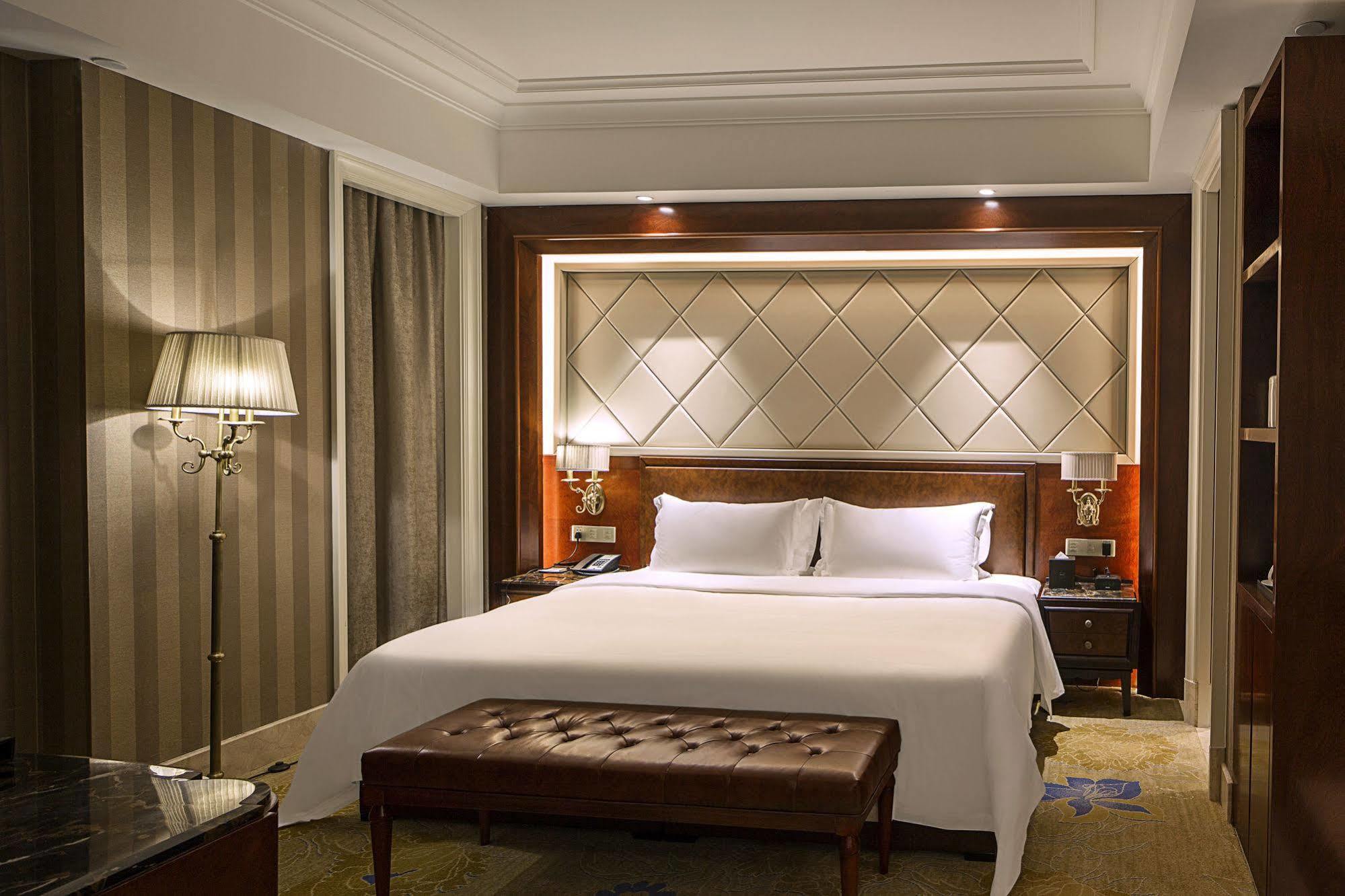 Chengdu Jin Yun Hotel Екстериор снимка