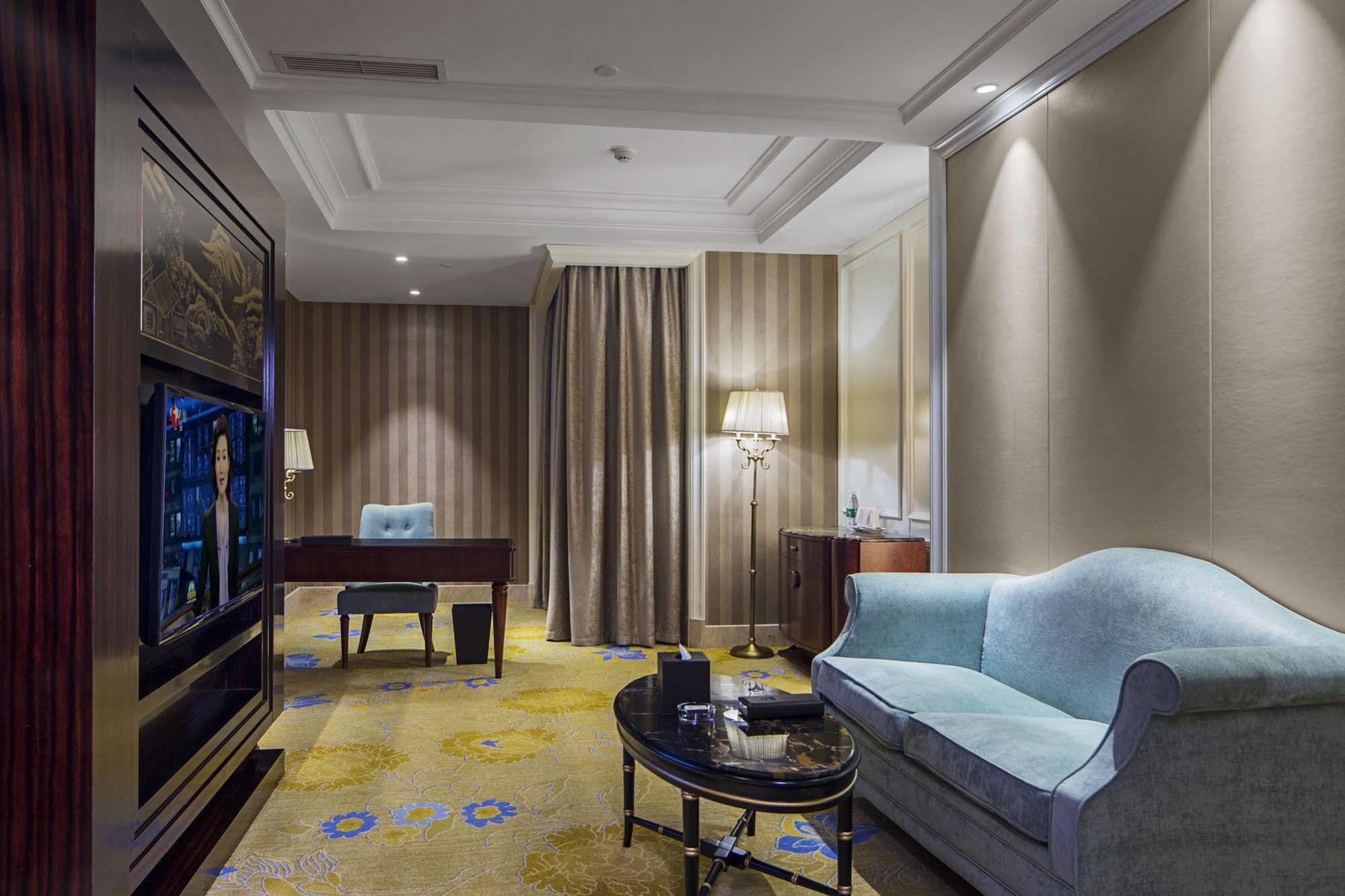 Chengdu Jin Yun Hotel Екстериор снимка
